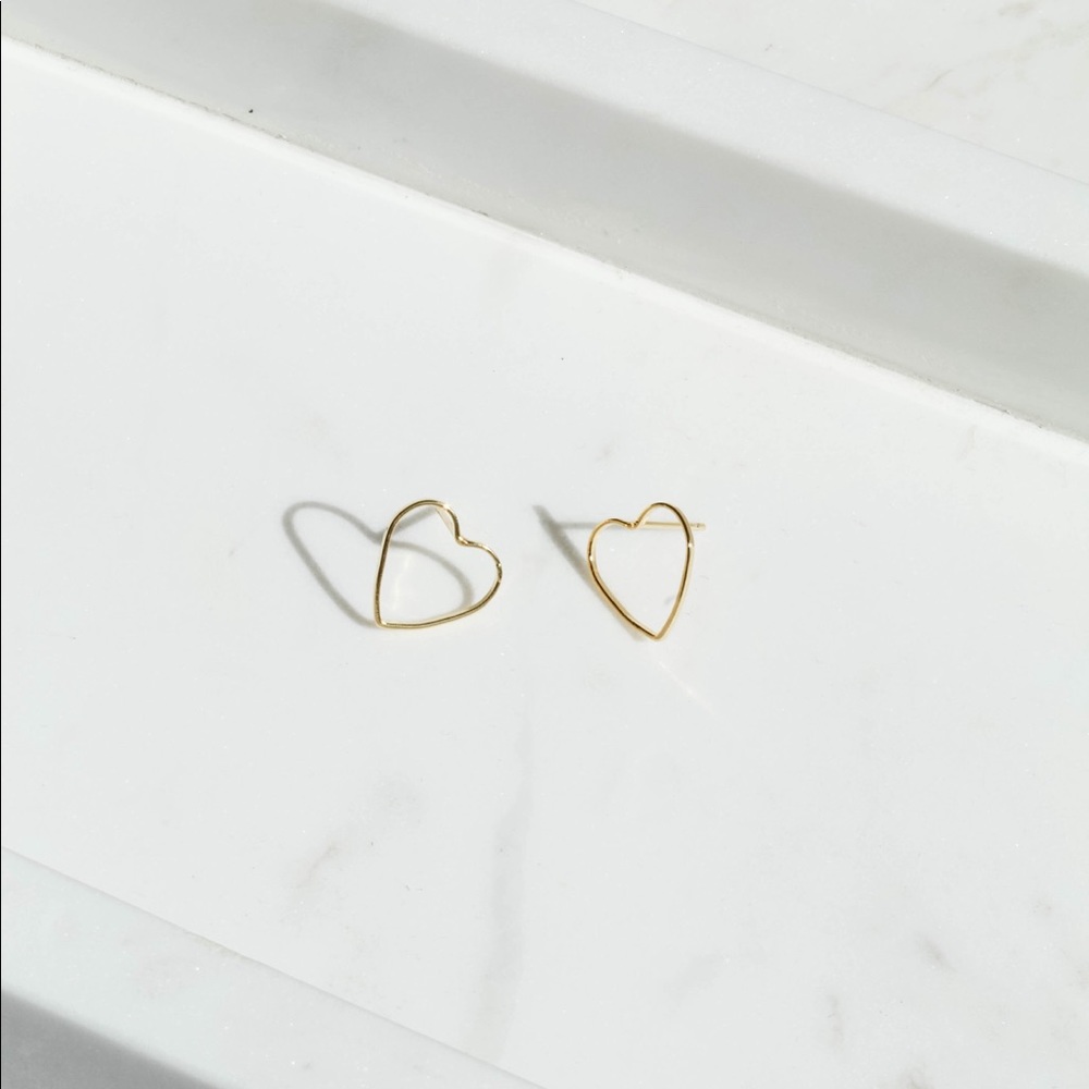 14k gold open heart earring studs